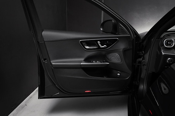 Mercedes-Benz C220 d 27 of 30