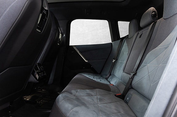 BMW iX 19 of 29