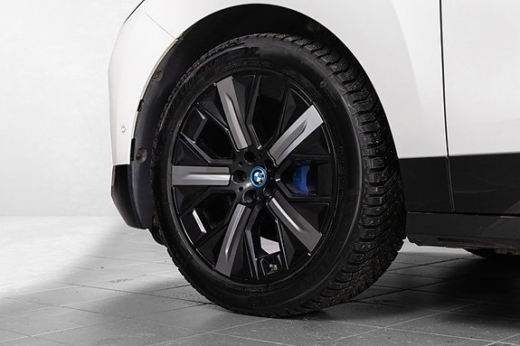 BMW iX 29 of 29