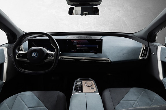 BMW iX 21 of 29