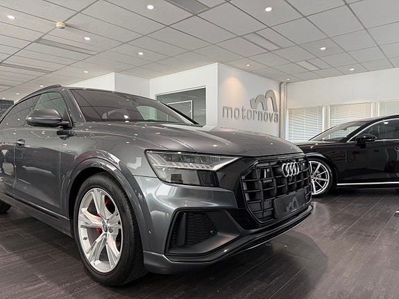 Audi Q8 2 of 5