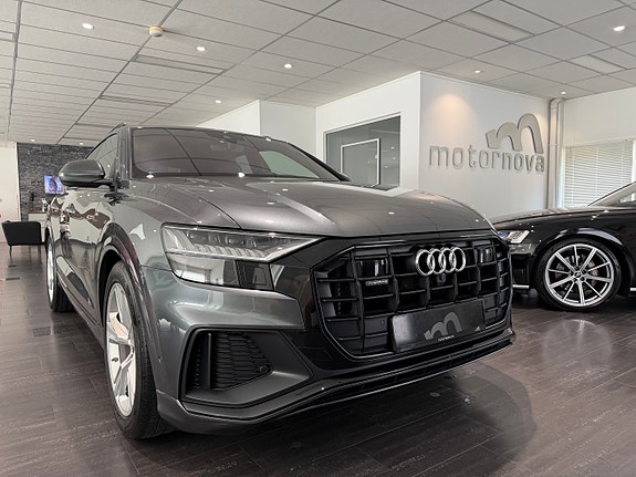 Audi Q8 3 of 5