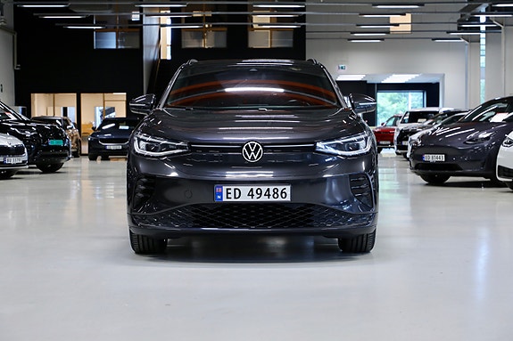 Volkswagen ID.4 GTX 3 of 5