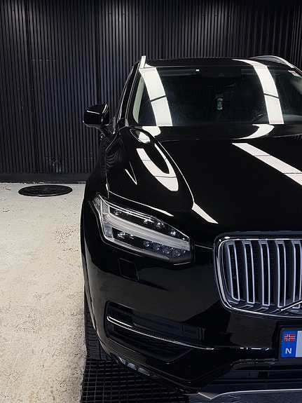 Volvo XC90 4 of 5