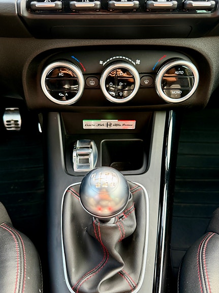 Alfa Romeo Giulietta 10 of 11