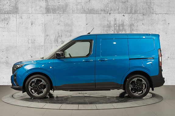 Ford E-Transit Courier 4 of 5