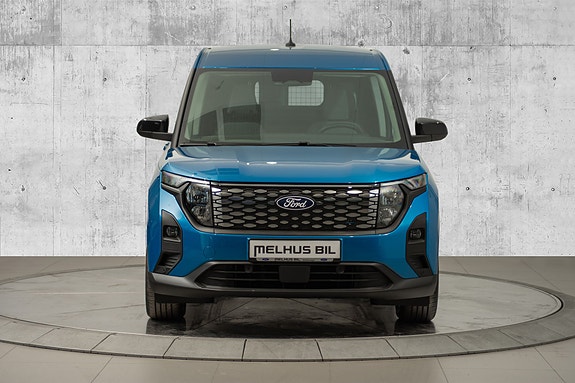 Ford E-Transit Courier 2 of 5