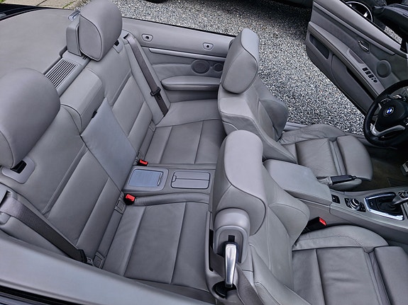 BMW 335i 24 of 30
