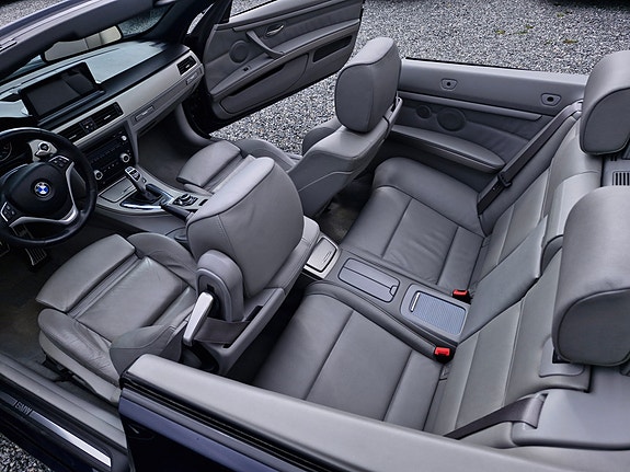 BMW 335i 28 of 30