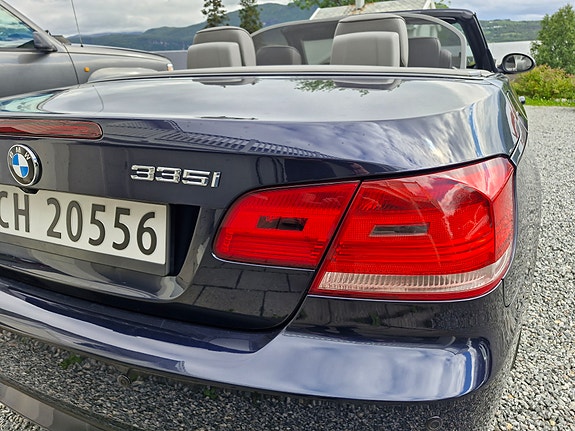 BMW 335i 17 of 30