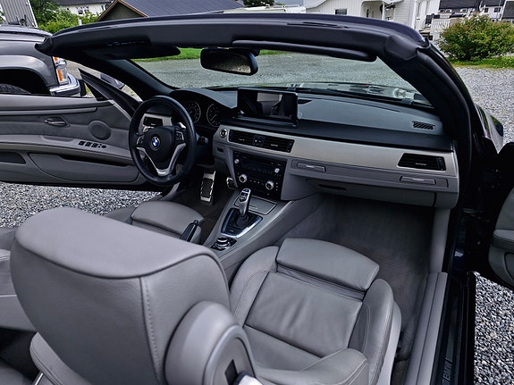 BMW 335i 23 of 30