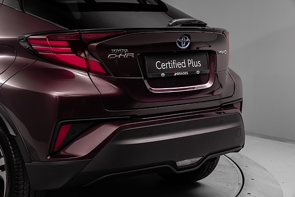 Toyota C-HR 8 of 30