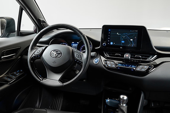 Toyota C-HR 22 of 30