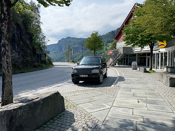 Land Rover Range Rover 5 of 5