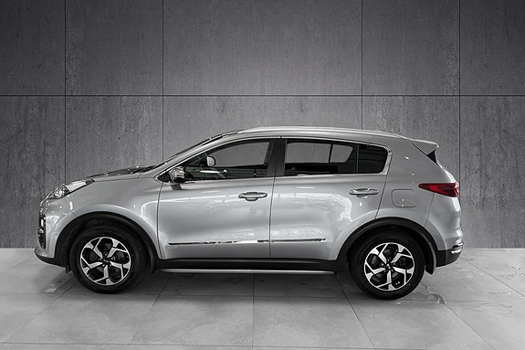 Kia Sportage 2 of 5