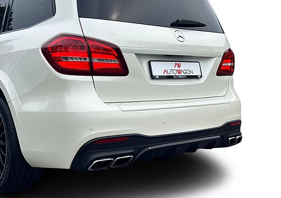 Mercedes-Benz GLS63 18 of 30