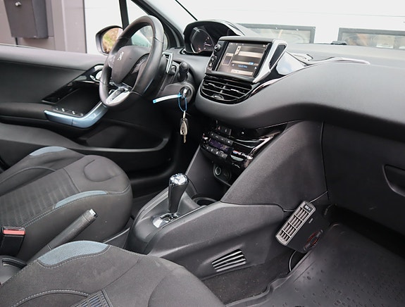 Peugeot 208 10 of 20