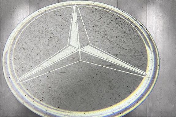 Mercedes-Benz EQE43 20 of 20