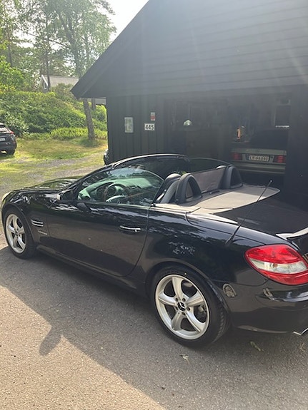 Mercedes-Benz SLK200 7 of 8