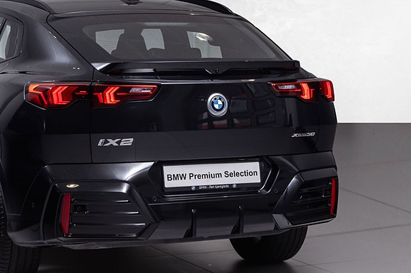 BMW iX2 7 of 30