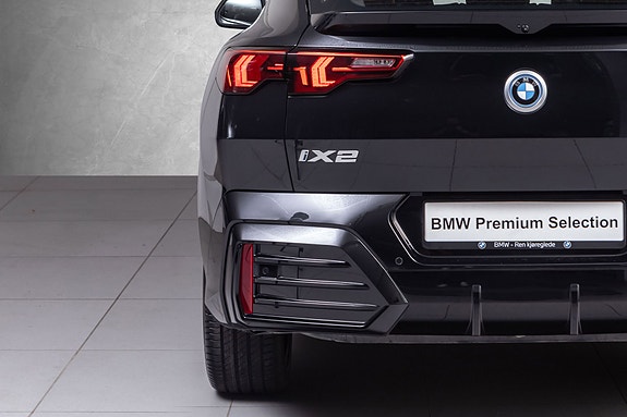 BMW iX2 9 of 30