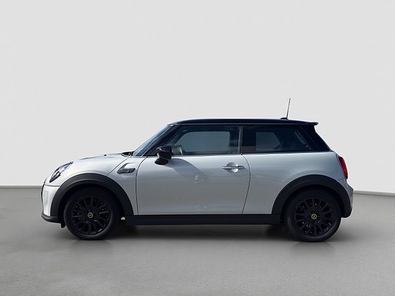 MINI Cooper SE 2 of 5