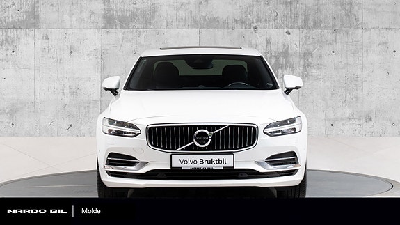 Volvo S90 2 of 30