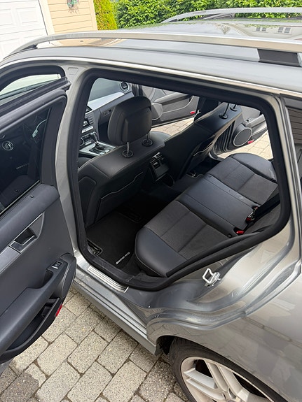 Mercedes-Benz C200 13 of 14