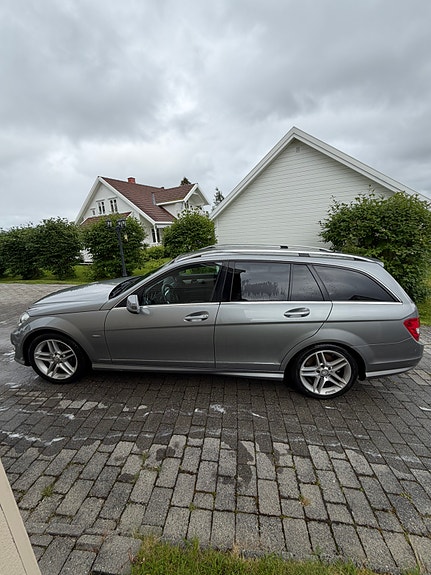 Mercedes-Benz C200 5 of 14