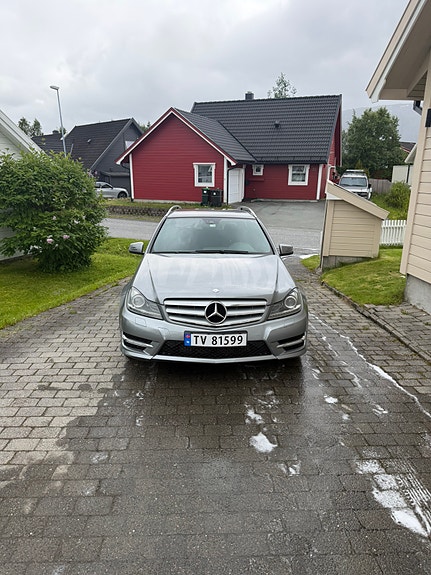 Mercedes-Benz C200 3 of 14