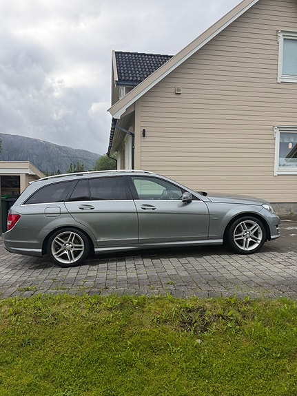 Mercedes-Benz C200 6 of 14