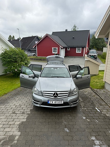 Mercedes-Benz C200 8 of 14