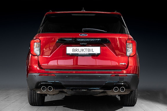 Ford Explorer 4 of 5
