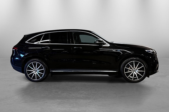 Mercedes-Benz EQC400 4 of 5