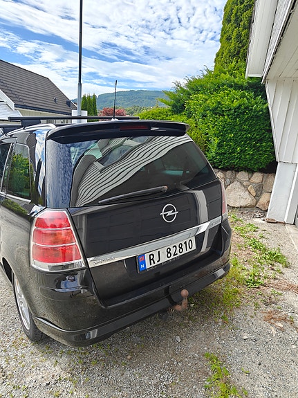 Opel Zafira 4 of 5