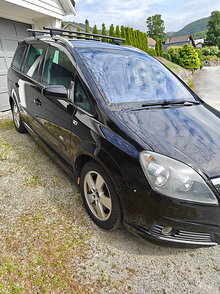 Opel Zafira 2 of 5