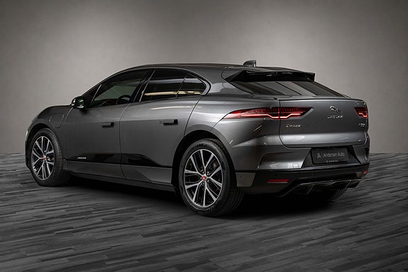 Jaguar I-PACE 3 of 5