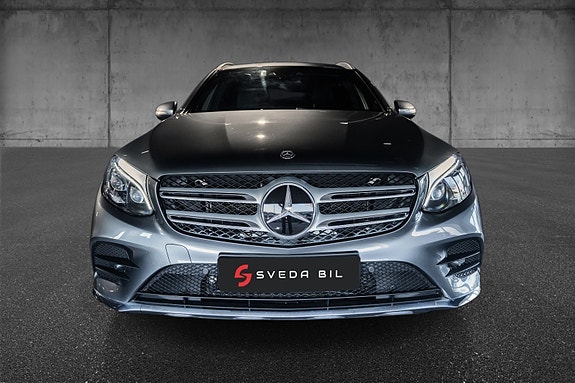 Mercedes-Benz GLC350 e 2 of 5