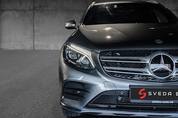 Mercedes-Benz GLC350 e 3 of 5
