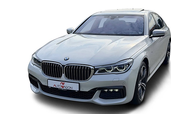 BMW 750i 9 of 30