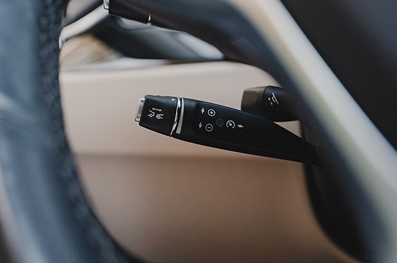 Tesla Model S 20 of 30
