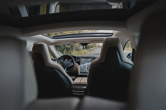 Tesla Model S 30 of 30