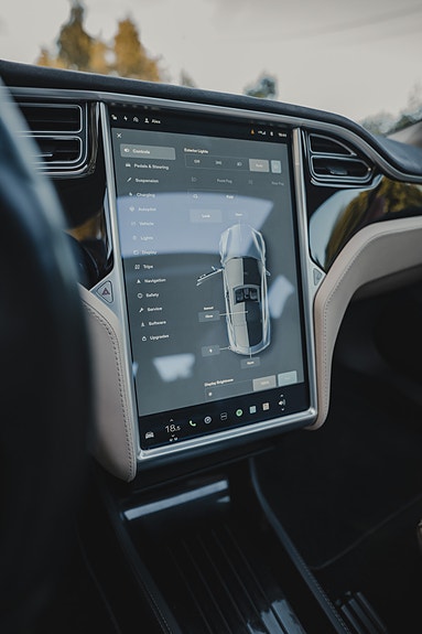 Tesla Model S 26 of 30