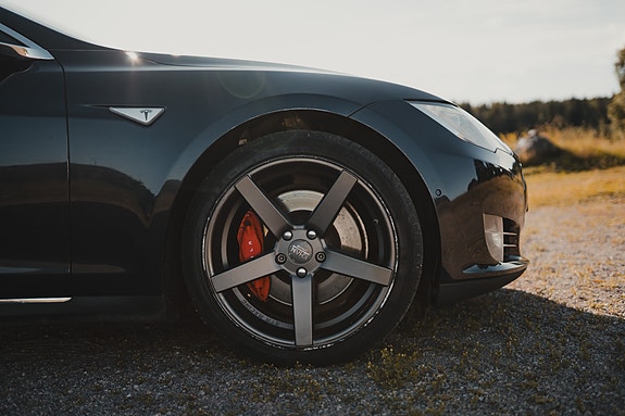 Tesla Model S 5 of 30