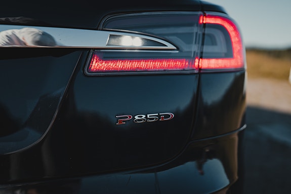 Tesla Model S 7 of 30