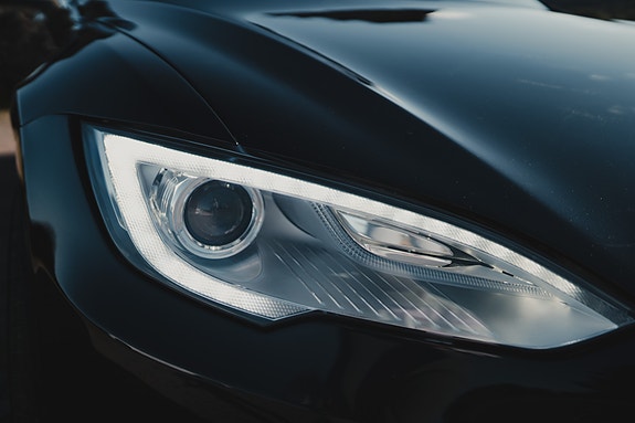 Tesla Model S 9 of 30