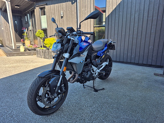 BMW F 900 R 3 of 5