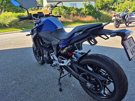 BMW F 900 R 4 of 5