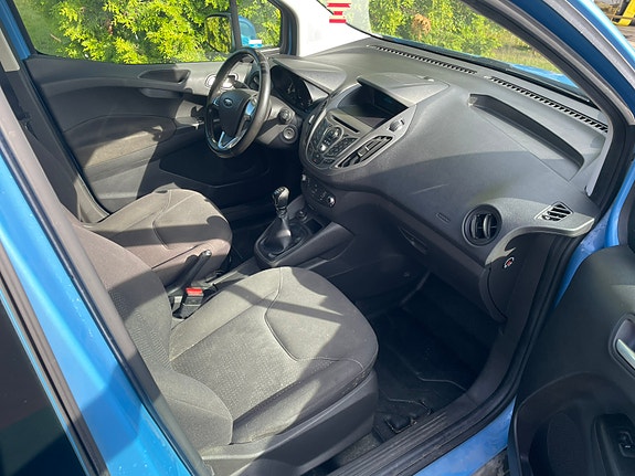 Ford Transit Courier 9 of 15