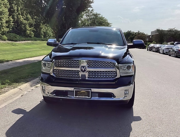 Dodge RAM 1500 2 of 5